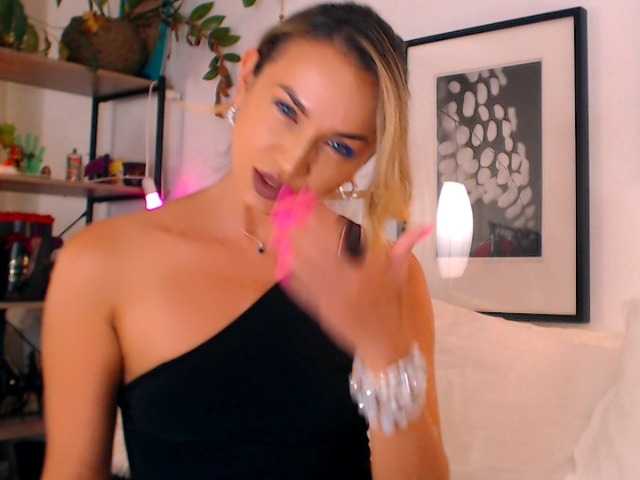 Sex chat gratuit in direct cu Alexandrawoow pe BongaCams