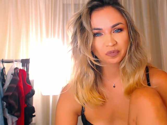 Sex chat gratuit in direct cu Alexandrawoow pe BongaCams