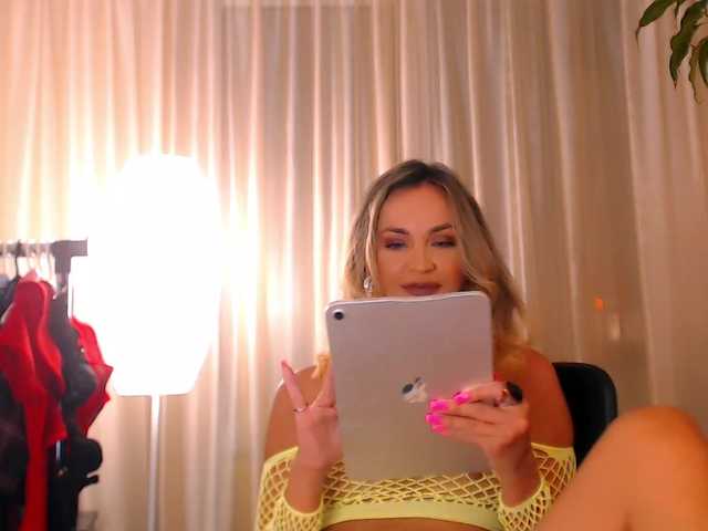 Sex chat gratuit in direct cu Alexandrawoow pe BongaCams