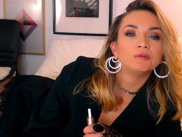 Sex chat gratuit in direct cu Alexandrawoow pe BongaCams