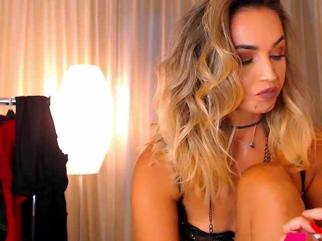 Alexandrawoow live cam on BongaCams