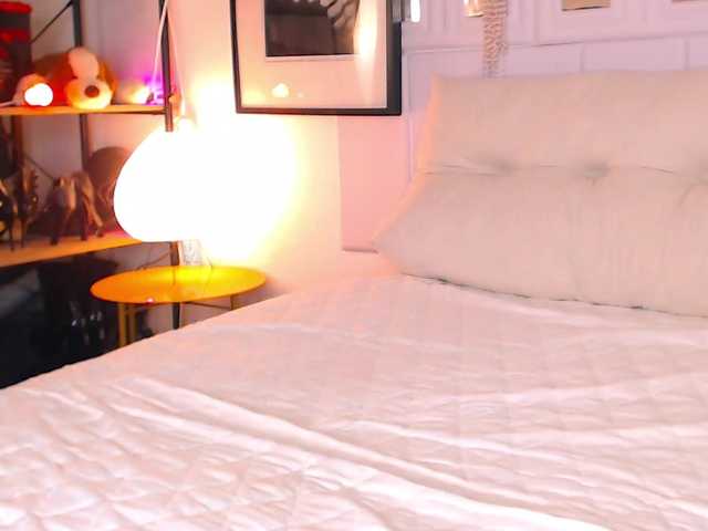 Sex chat gratuit in direct cu Alexandrawoow pe BongaCams