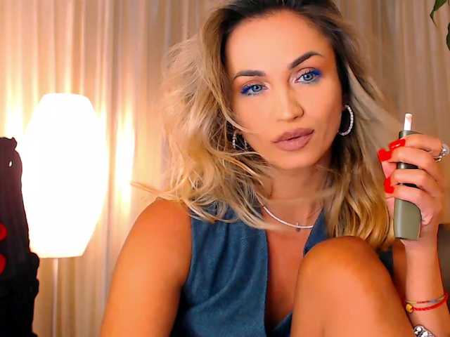 Sex chat gratuit in direct cu Alexandrawoow pe BongaCams