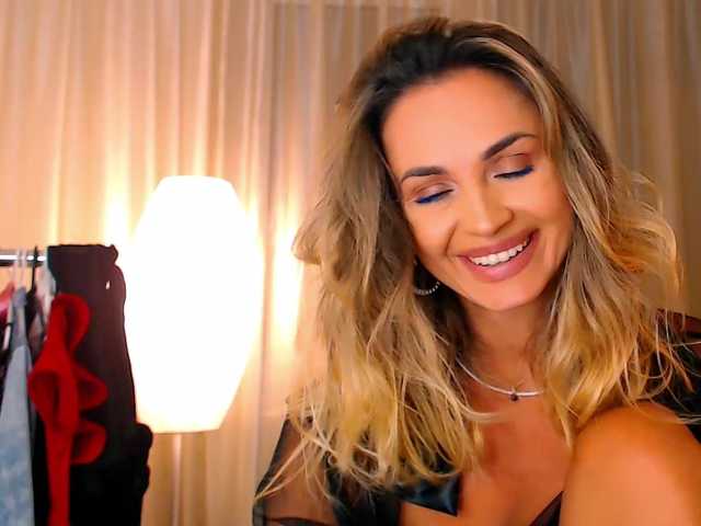 Sex chat gratuit in direct cu Alexandrawoow pe BongaCams
