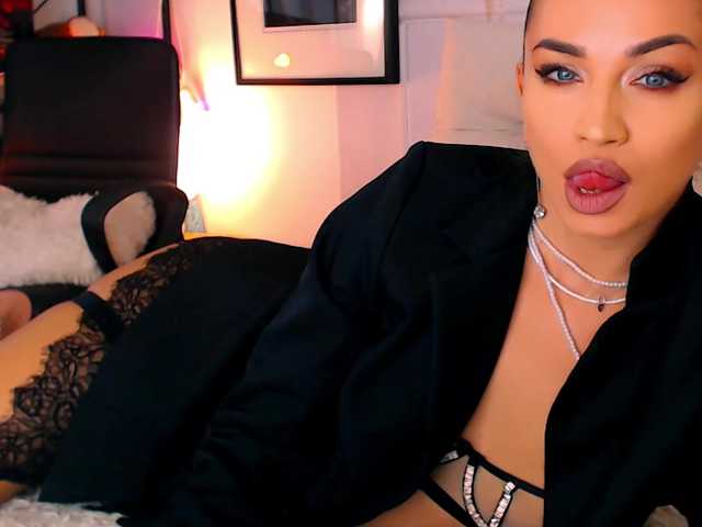 Alexandrawoow live cam on BongaCams