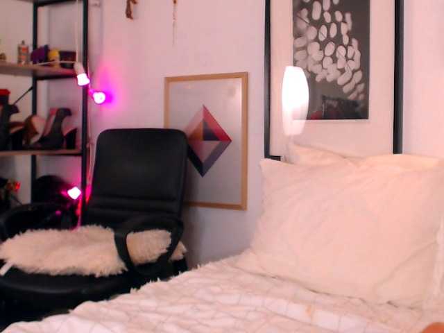 Sex chat gratuit in direct cu Alexandrawoow pe BongaCams