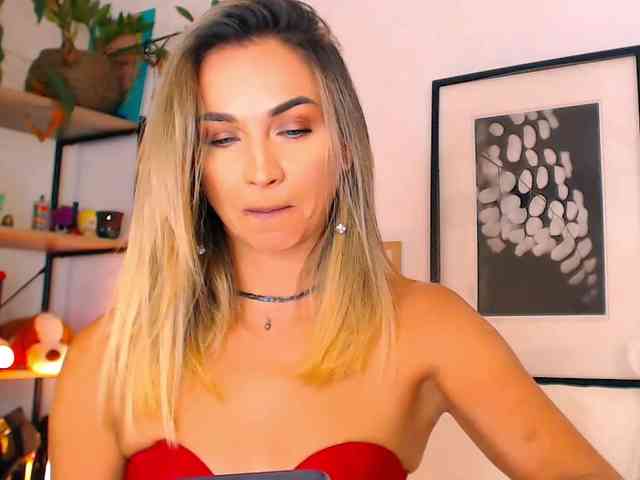 Alexandrawoow Live Webcam on BongaCams