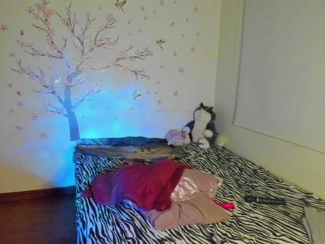 NayaraHanni1 live cam on BongaCams