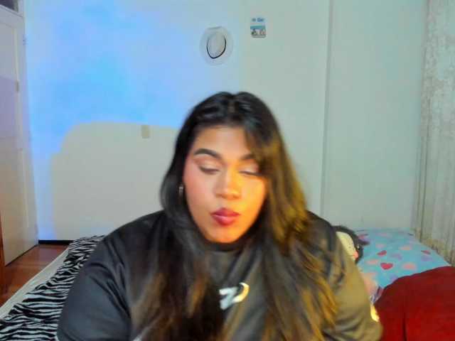 NayaraHanni1 live cam preview