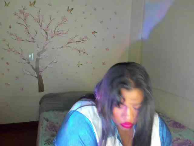 NayaraHanni1 webcam