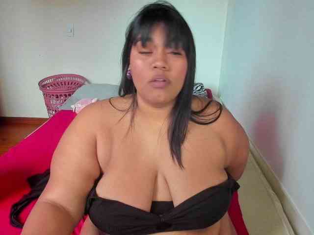 NayaraHanni1 webcam