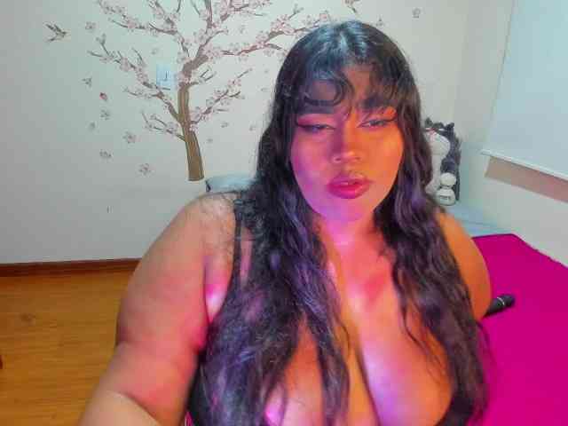 NayaraHanni1 webcam