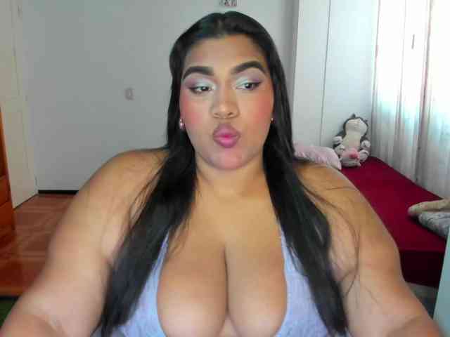 NayaraHanni1 webcam