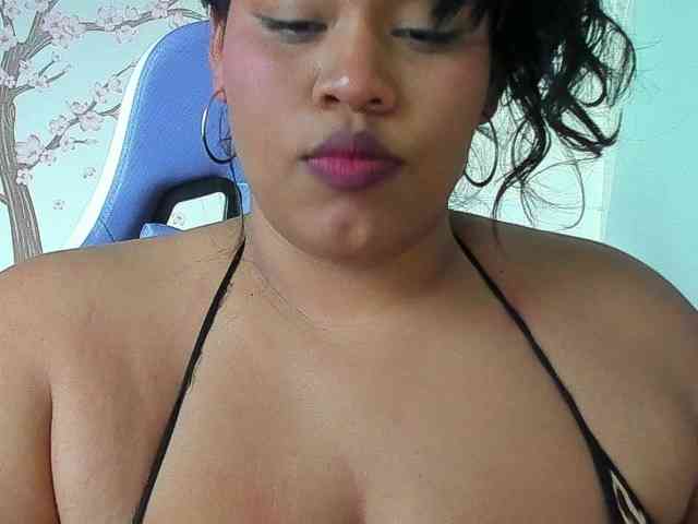NayaraHanni1 webcam