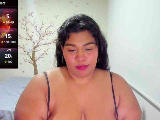 NayaraHanni1 webcam