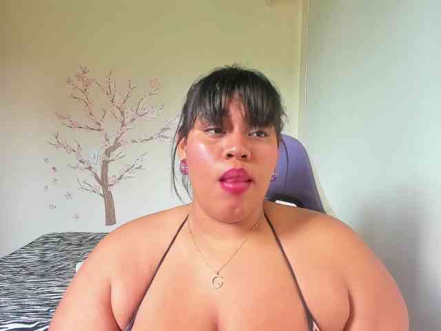 NayaraHanni1