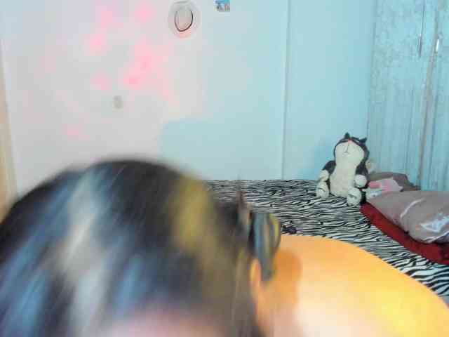 NayaraHanni1 webcam