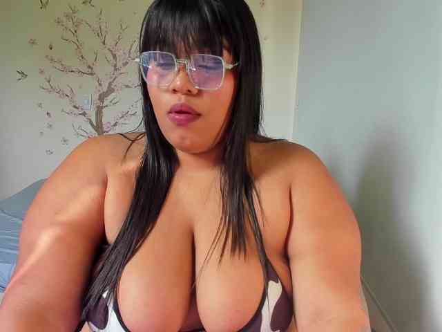 NayaraHanni1 webcam
