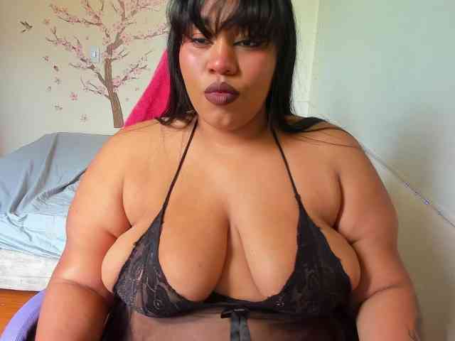 NayaraHanni1 webcam