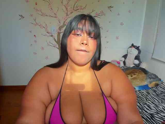 NayaraHanni1