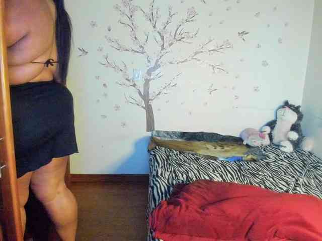 NayaraHanni1 Live Webcam on BongaCams