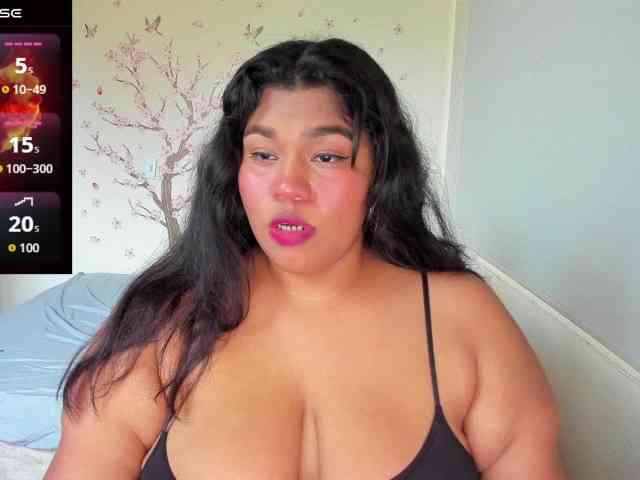 NayaraHanni1