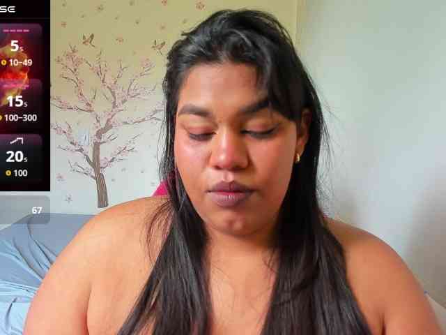 NayaraHanni1 webcam