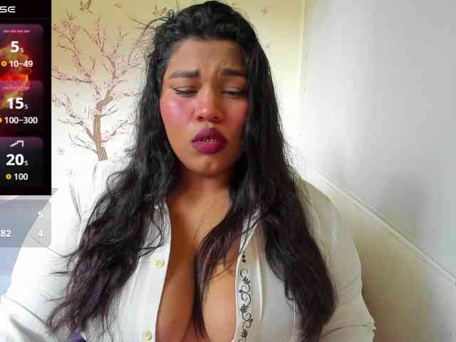 NayaraHanni1