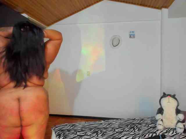 NayaraHanni1 webcam