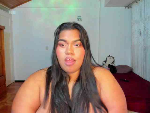 NayaraHanni1 webcam