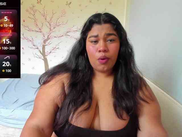 NayaraHanni1 webcam