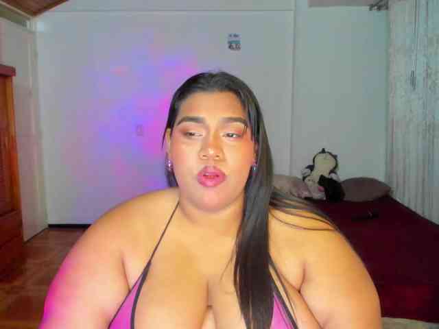 NayaraHanni1 webcam