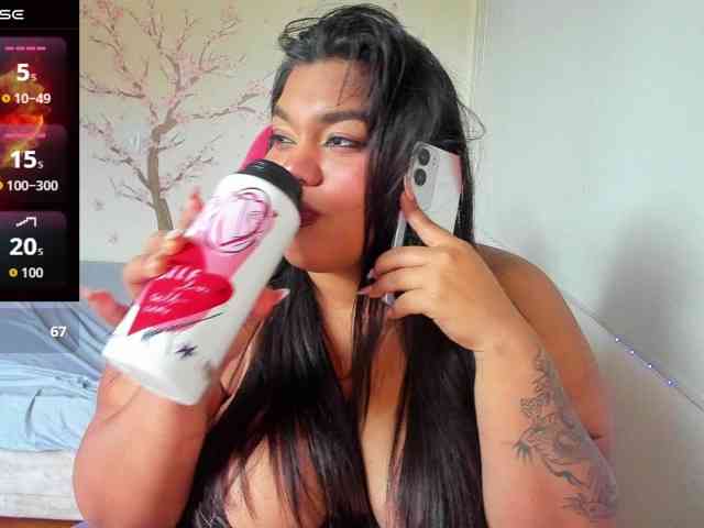 NayaraHanni1 webcam