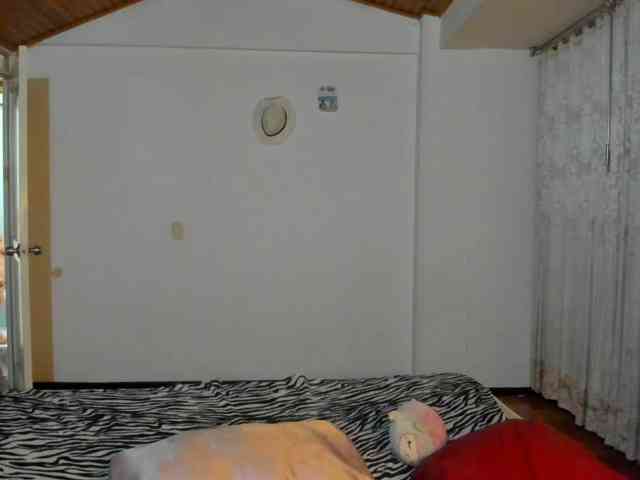NayaraHanni1
