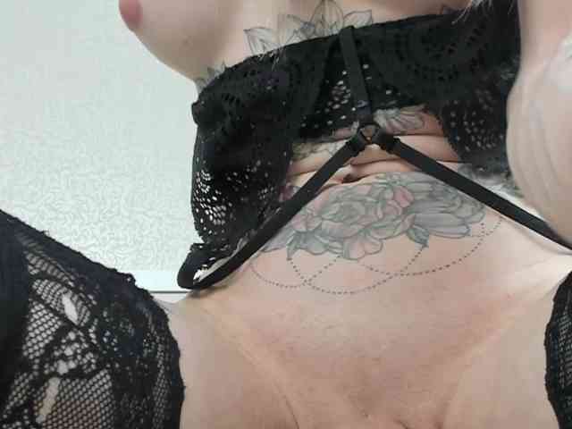 yourkrissnew1 Live Webcam on BongaCams