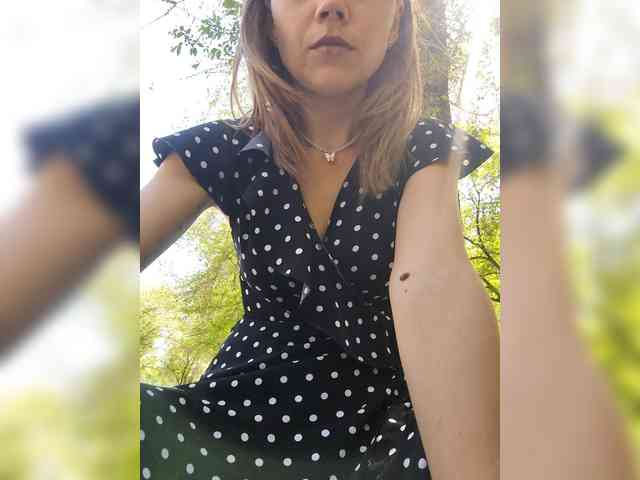 CrazyVika webcam