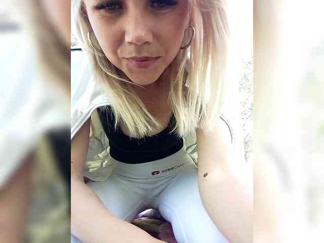CrazyVika webcam