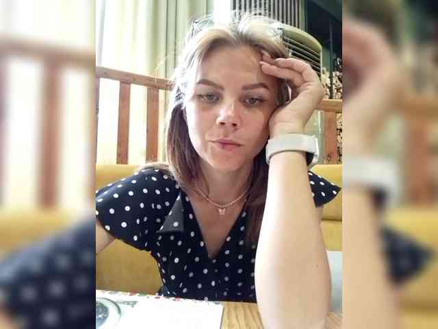 CrazyVika webcam