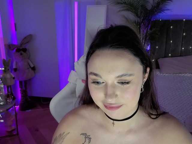 Lerochkaa live cam on BongaCams