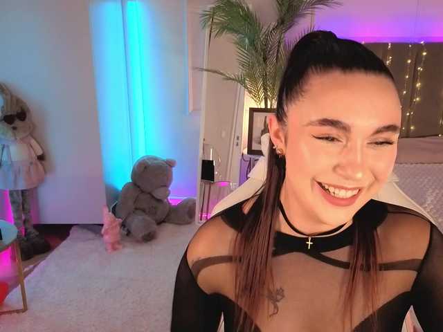 Lerochkaa live cam on BongaCams