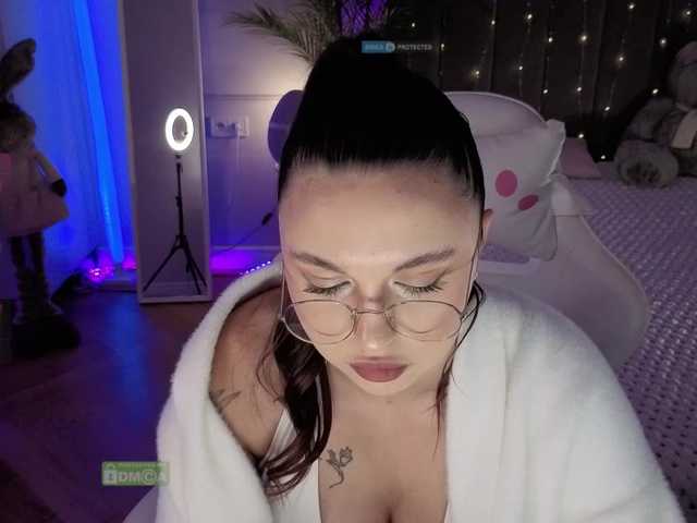 Lerochkaa live cam on BongaCams
