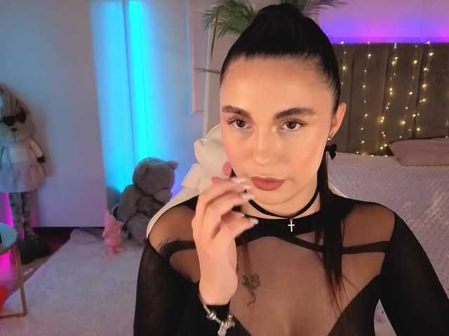 Lerochkaa live cam on BongaCams