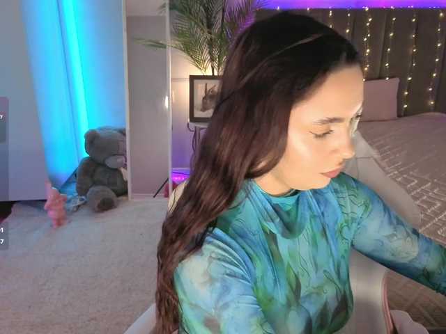 Lerochkaa live cam on BongaCams