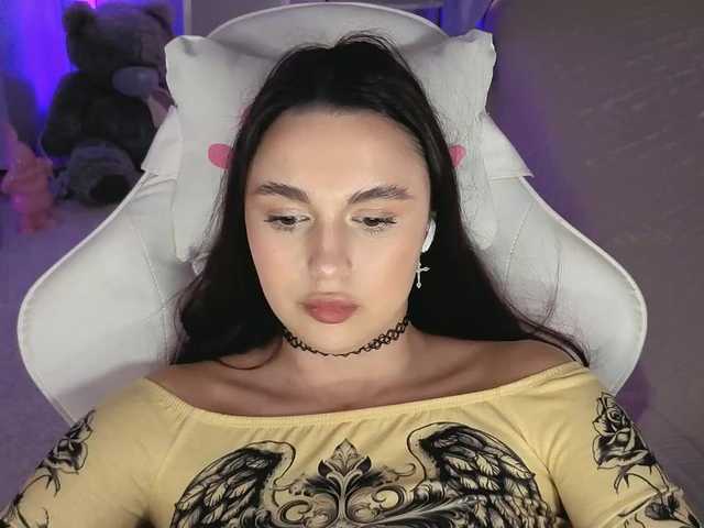 Lerochkaa live cam on BongaCams