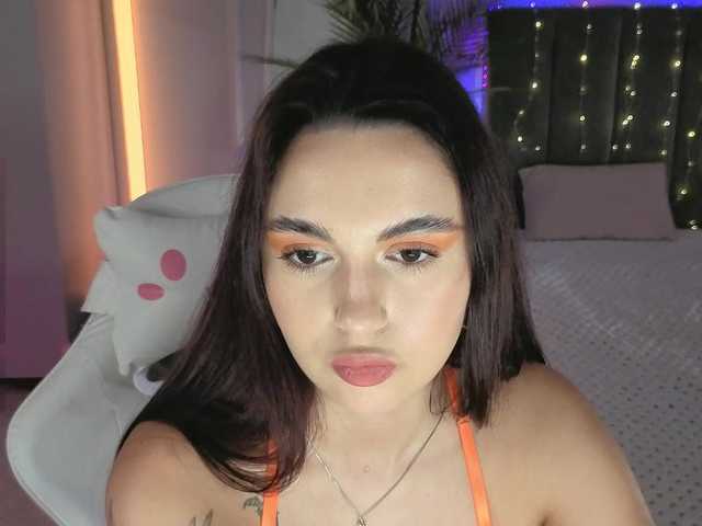 Lerochkaa live cam on BongaCams