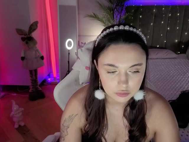 Lerochkaa live cam on BongaCams