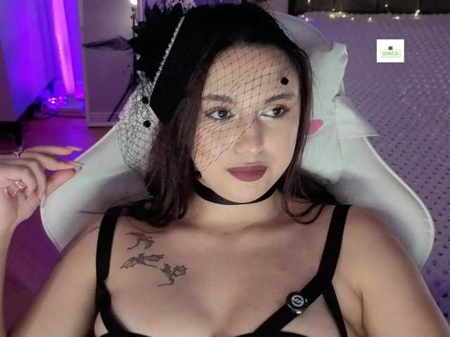 Lerochkaa live cam on BongaCams