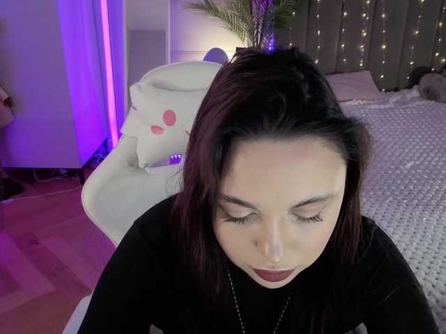 Lerochkaa live cam on BongaCams