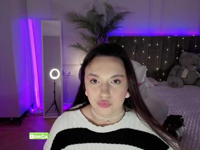 Lerochkaa live cam on BongaCams