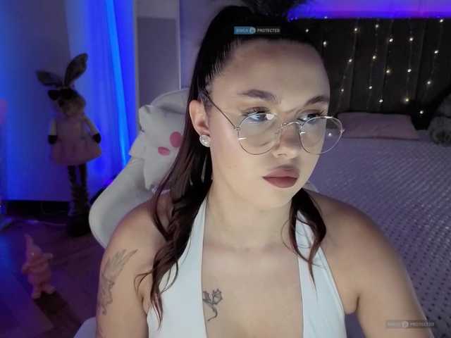 Lerochkaa live cam